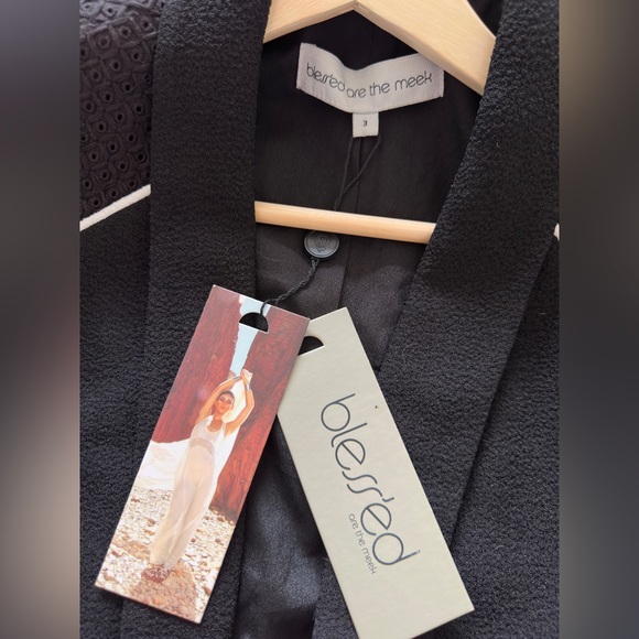 🖤🤍SOLD🤍🖤 Blessed are the Meek Contrast Embroidered Blazer - Picture 7 of 10